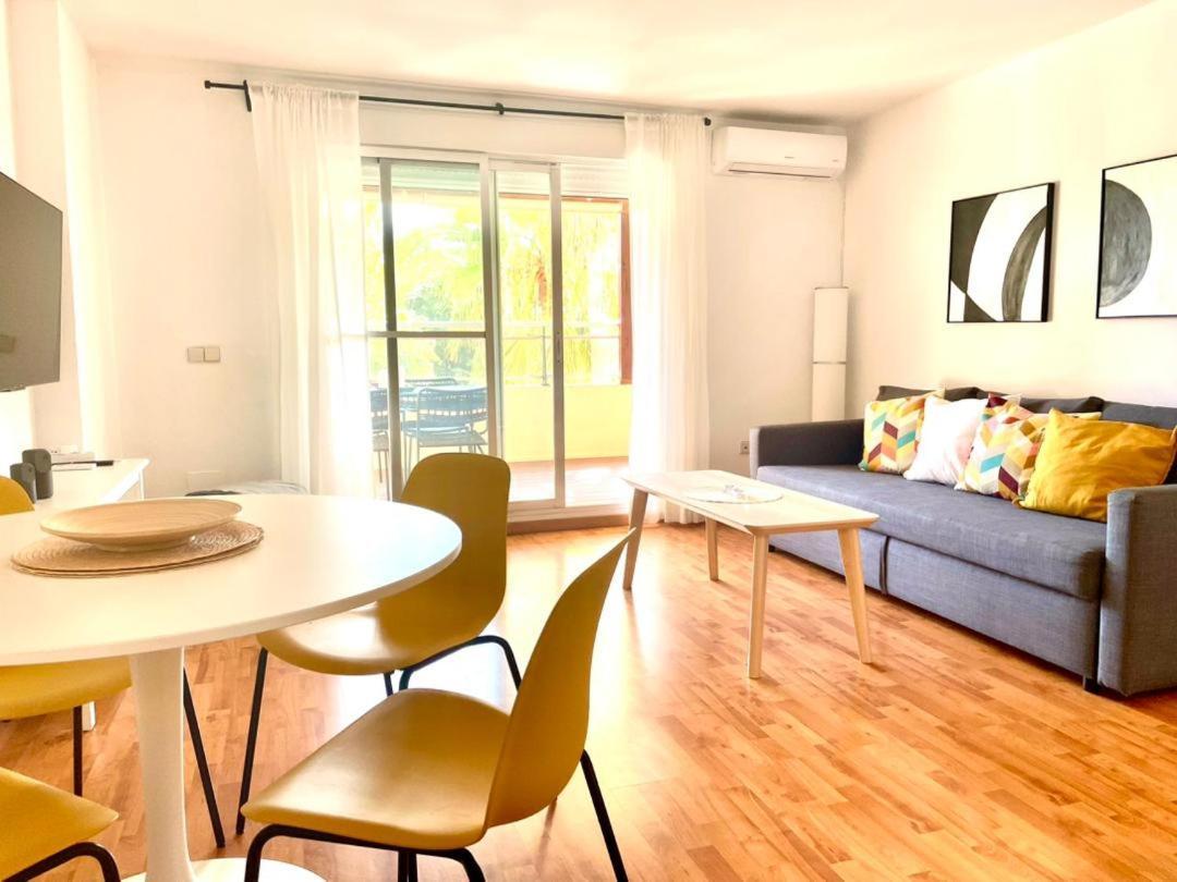 Calido Apartamento Con Gran Terraza Y Vistas A 600 Metros Del Mar Беналмадена Екстериор снимка