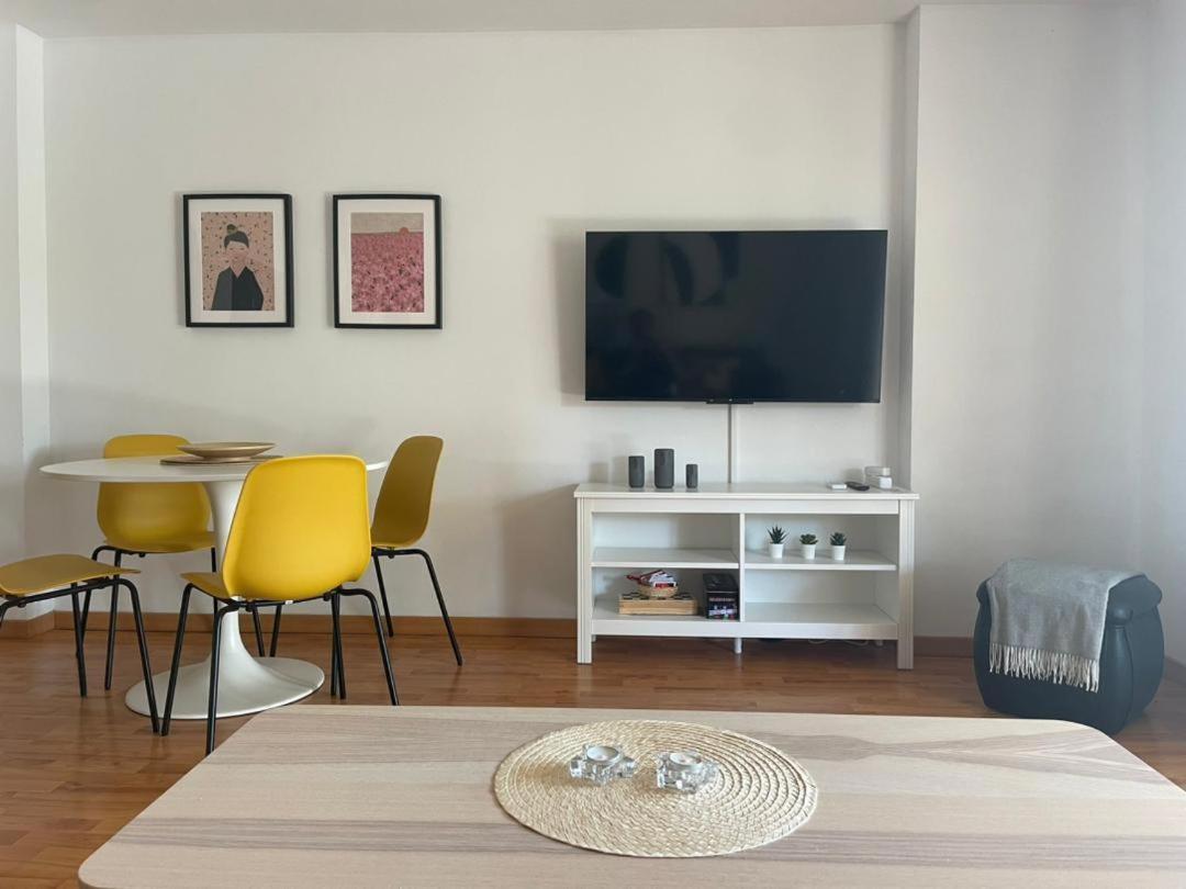 Calido Apartamento Con Gran Terraza Y Vistas A 600 Metros Del Mar Беналмадена Екстериор снимка
